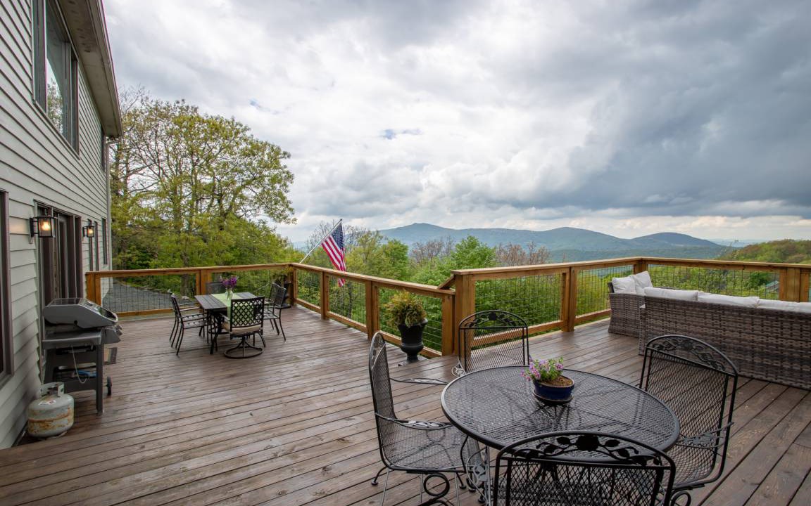Photo of Patio Balcony in Seven Devils