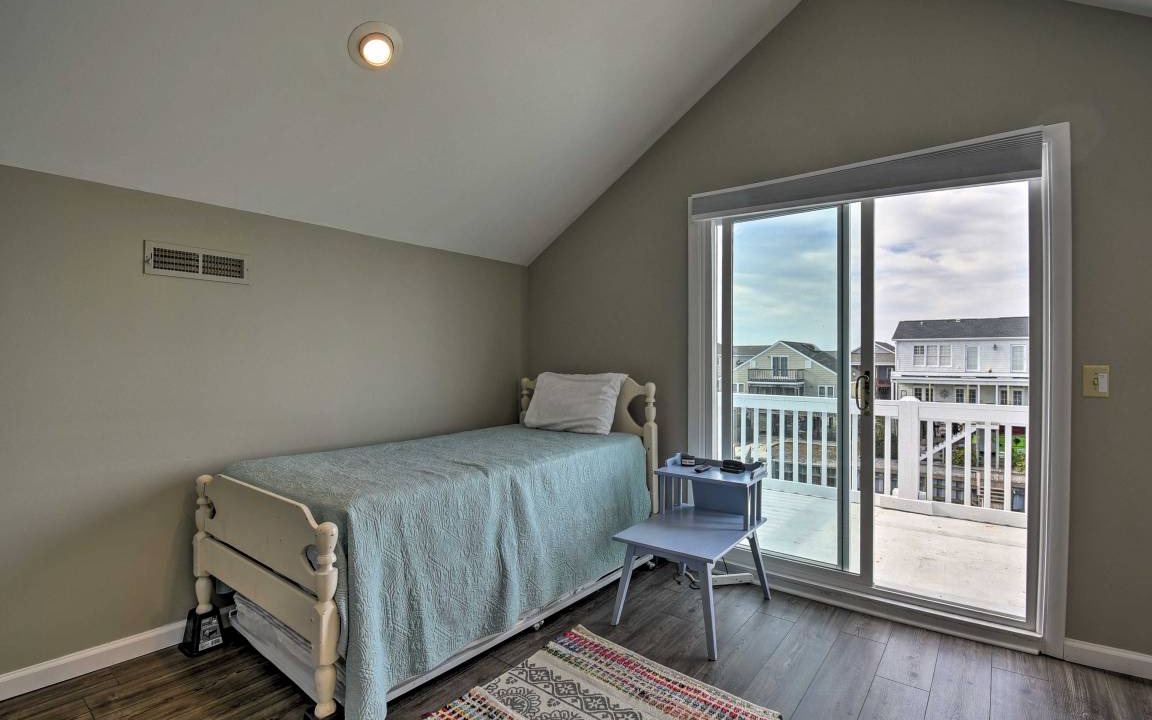 Photo of Bedroom in Sunset Beach