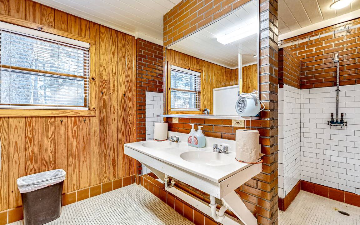Photo of Bathroom in Black Mountain