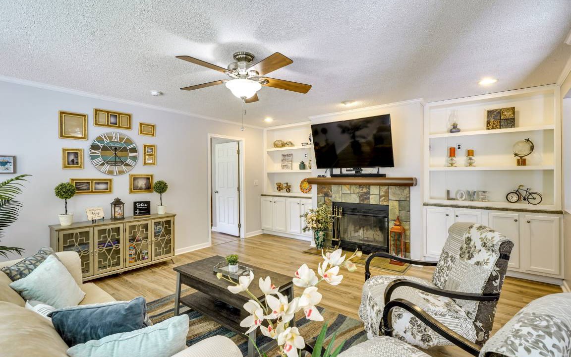 Photo of Livingroom in Hillsborough