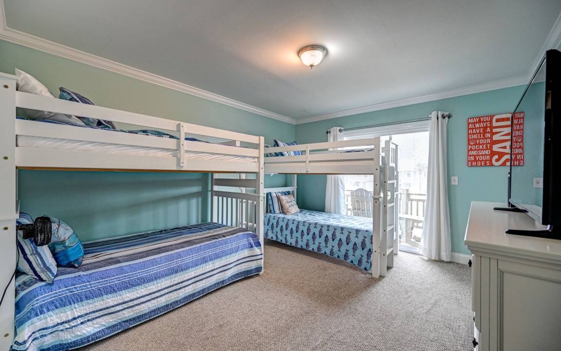 Photo of Bedroom in North Topsail Beach