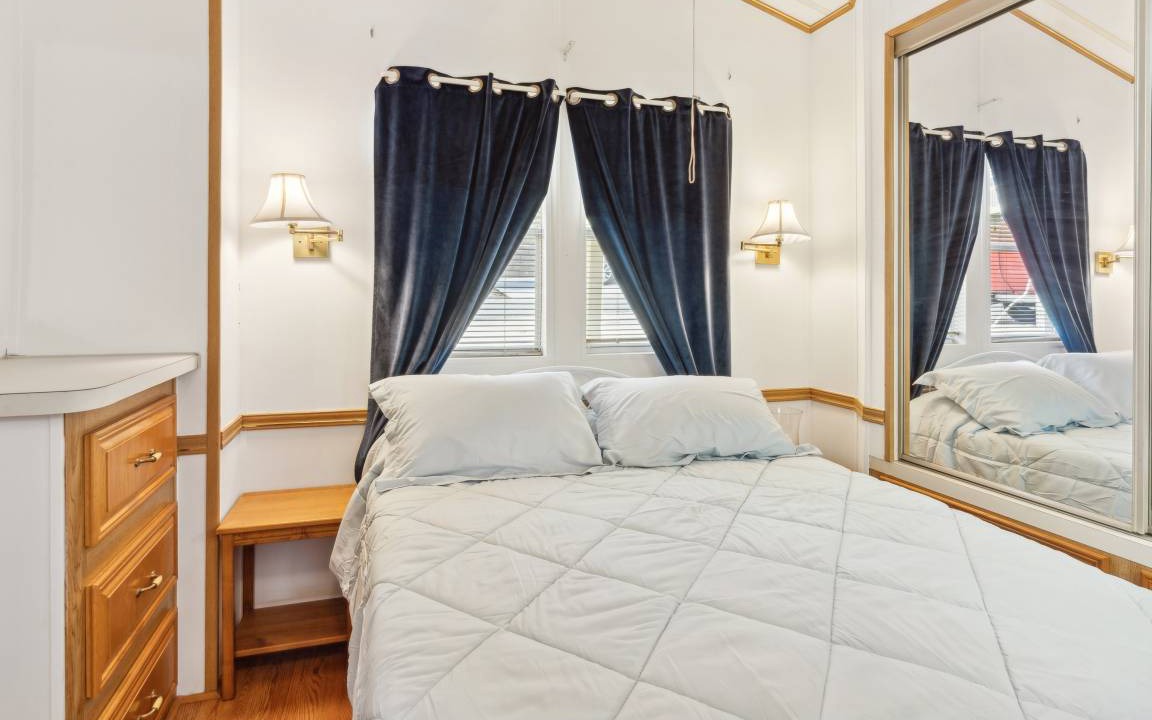 Photo of Bedroom in New London