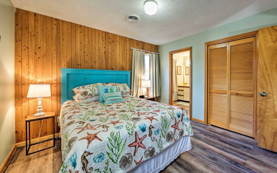 Photo of Bedroom in Southern Shores