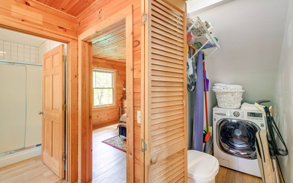 Photo of Bathroom in Laurel Springs