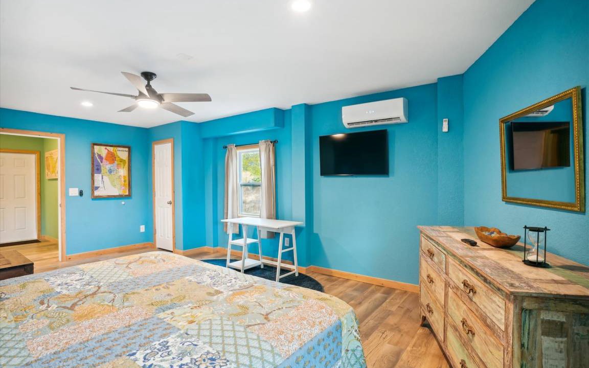 Photo of Bedroom in Whalehead Beach