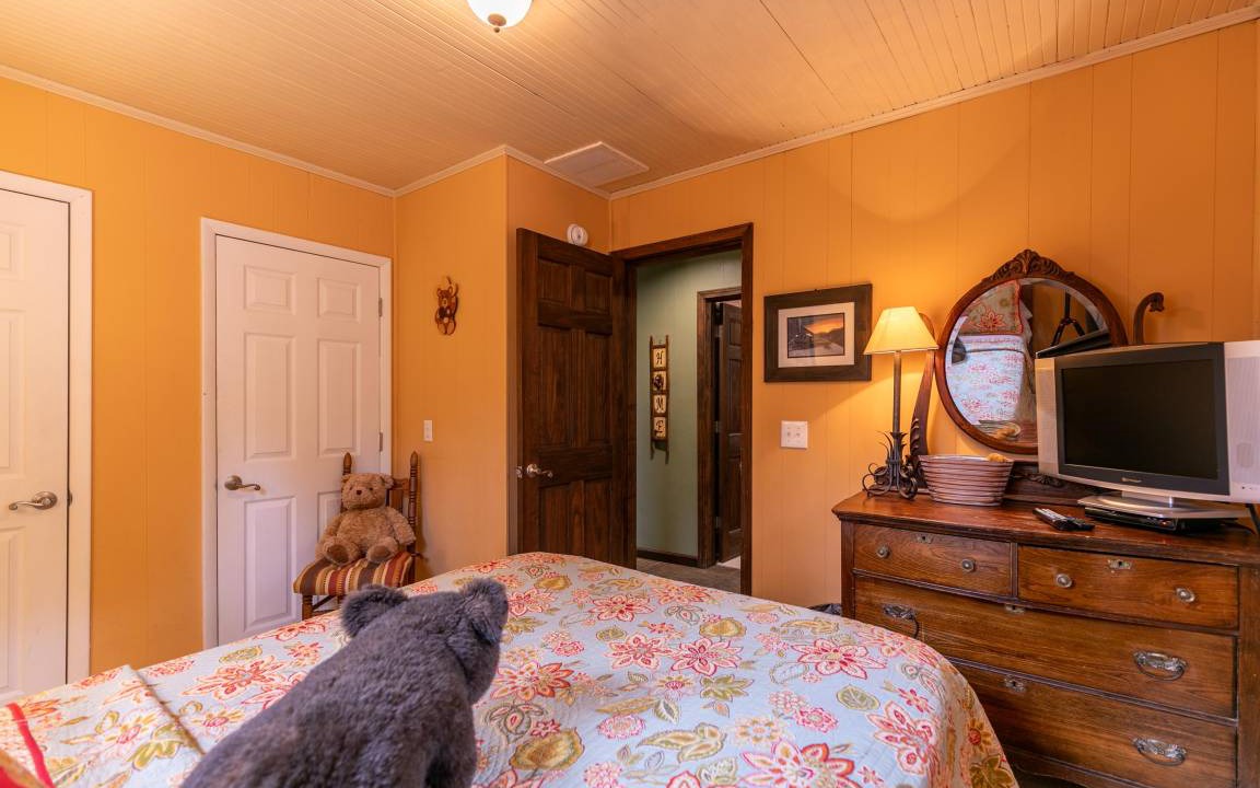 Photo of Bedroom in Blowing Rock