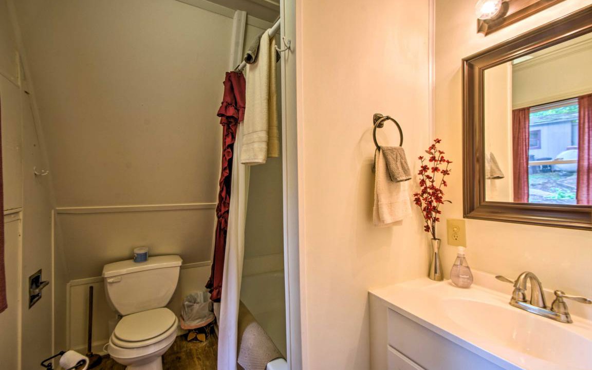 Photo of Bathroom in Todd