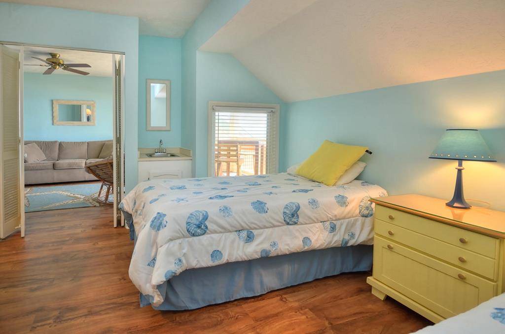 Photo of Bedroom in Caswell Beach