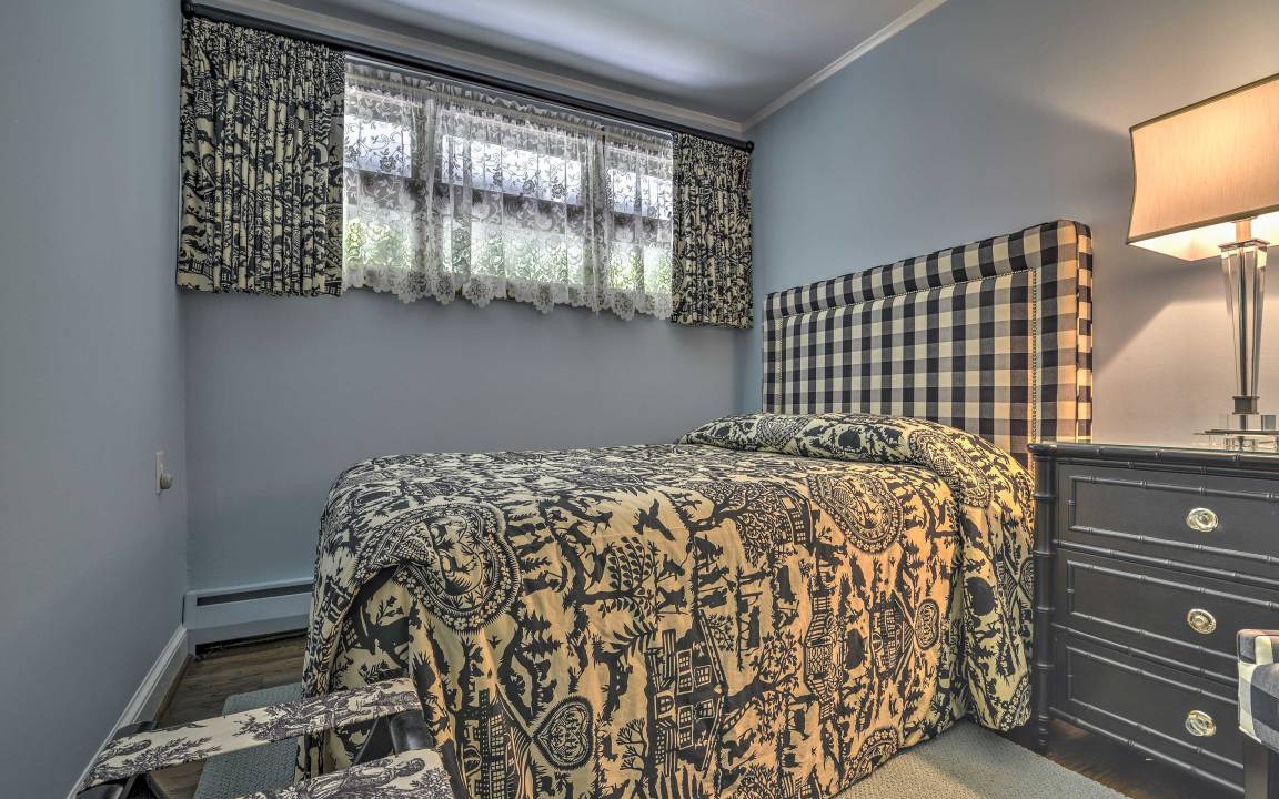 Photo of Bedroom in Little Switzerland
