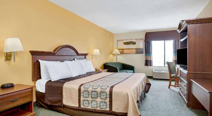 Photo of Bedroom in Haw River