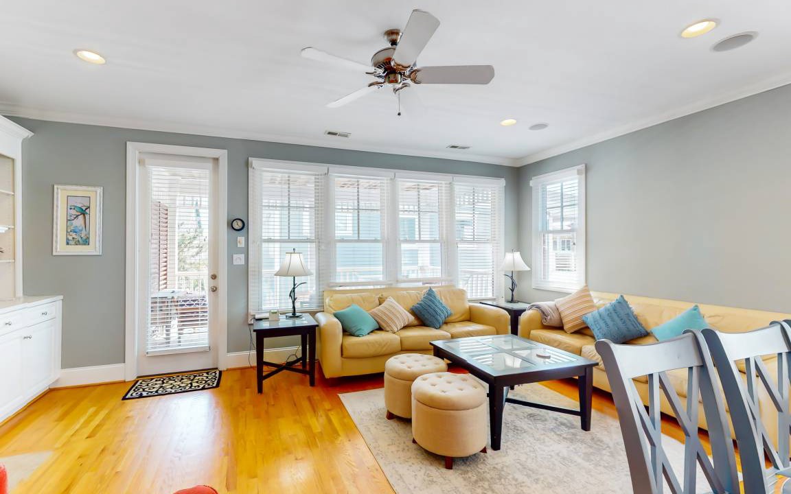 Photo of Livingroom in Wrightsville Beach