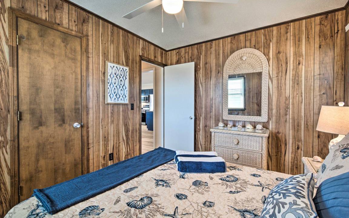 Photo of Bedroom in Topsail Beach