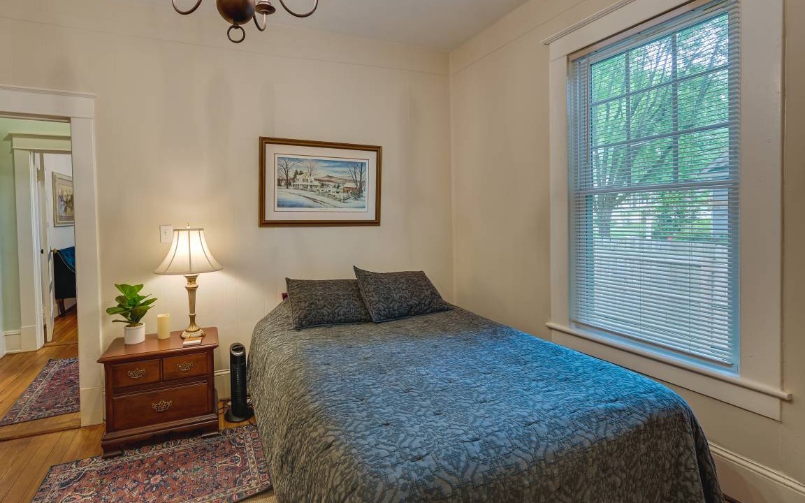 Photo of Bedroom in Lindley Park