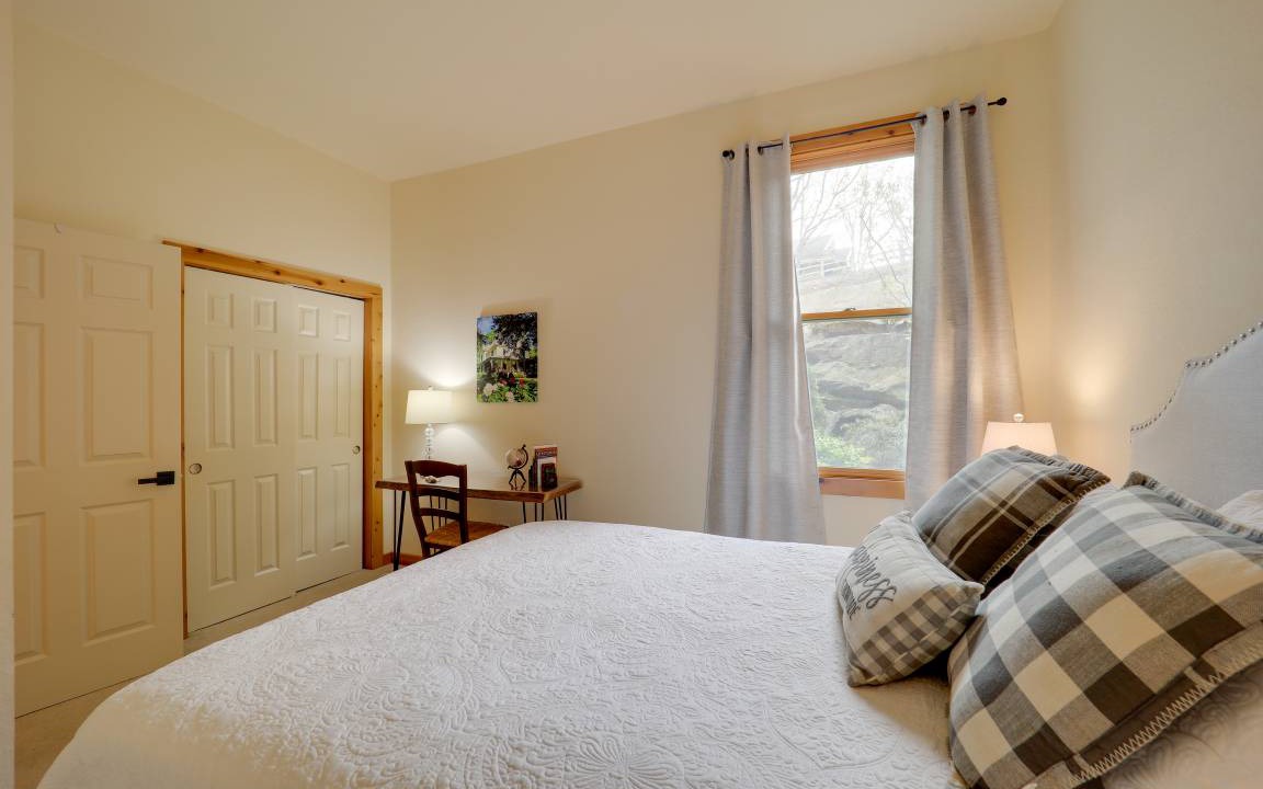 Photo of Bedroom in Mountain Air
