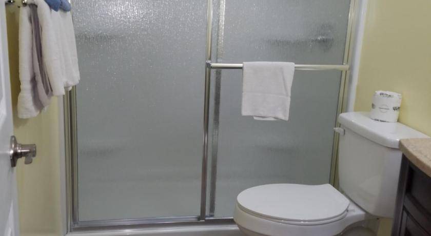 Photo of Bathroom in Maggie Valley
