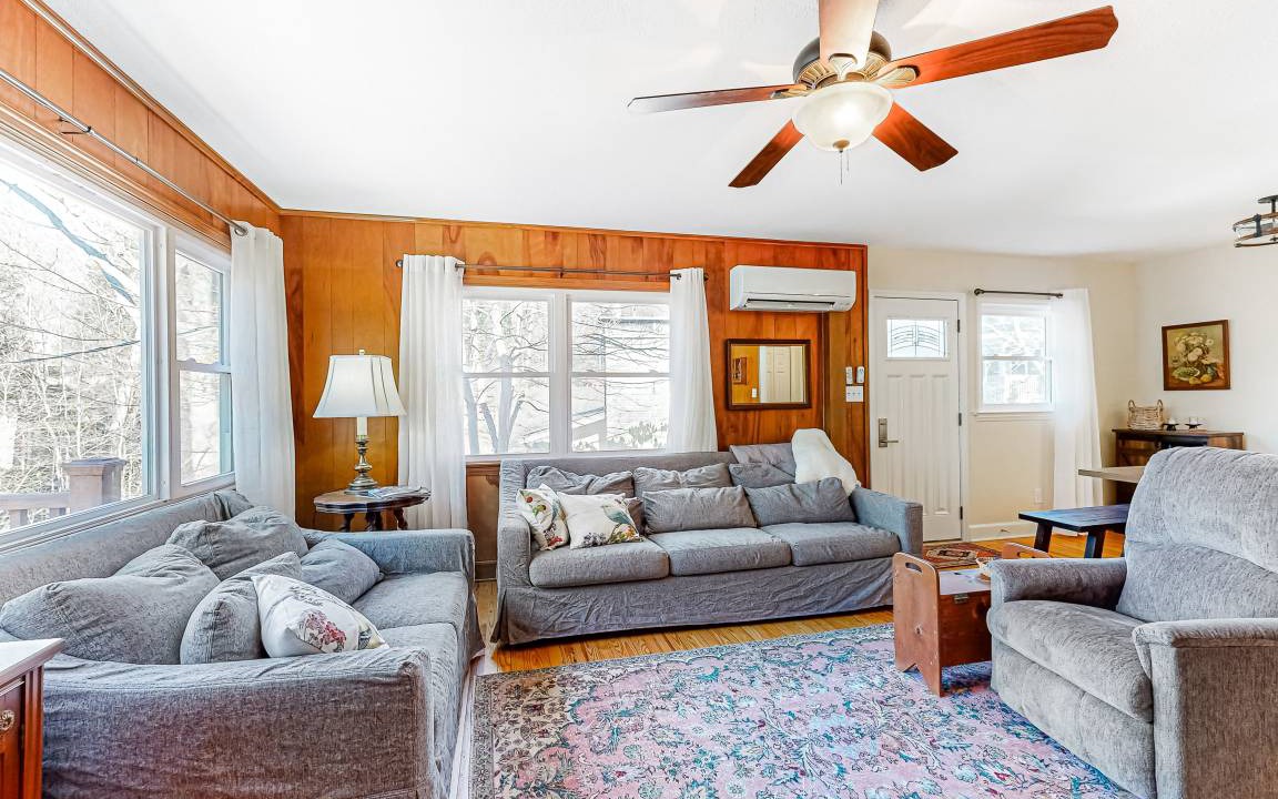 Photo of Livingroom in Lake Junaluska