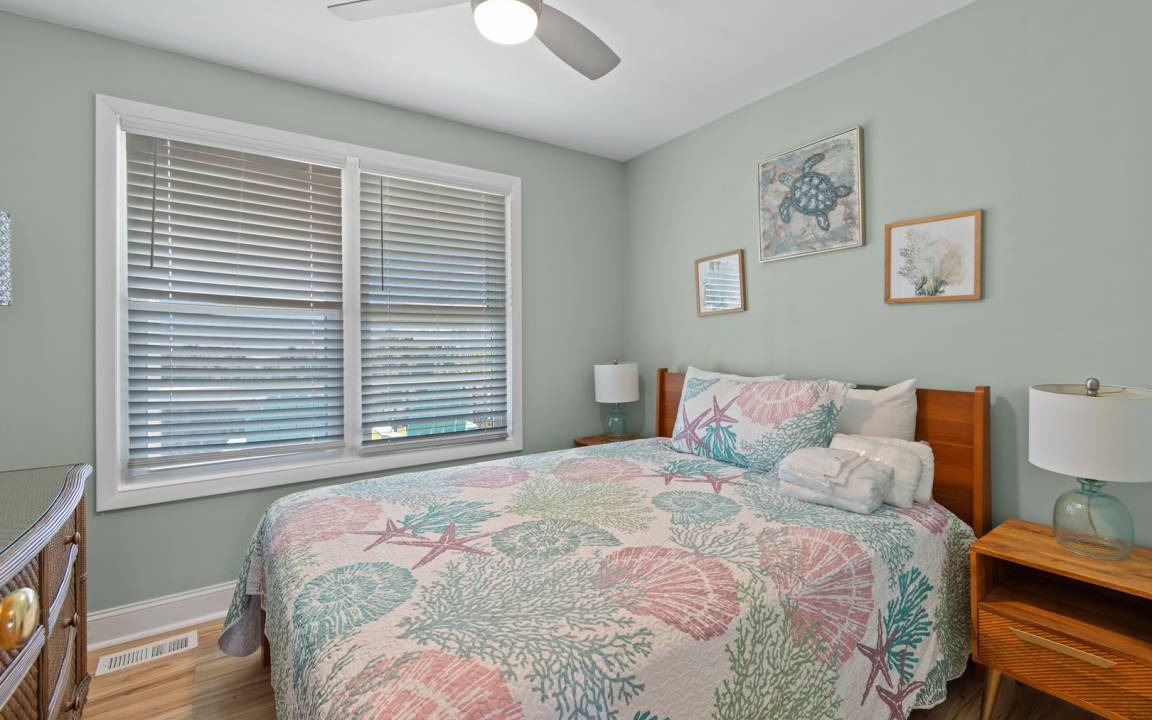 Photo of Bedroom in Caswell Beach