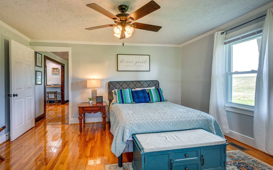 Photo of Bedroom in Elkin