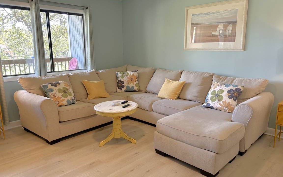 Photo of Livingroom in Caswell Beach