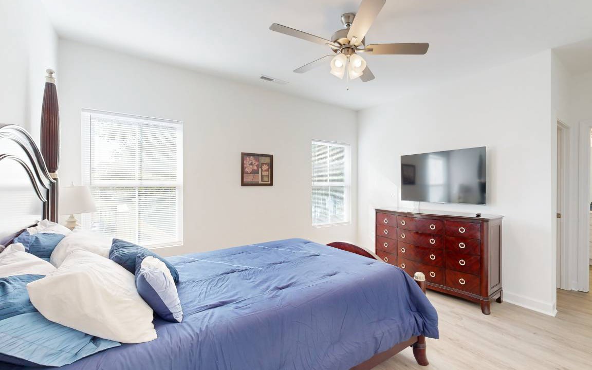 Photo of Bedroom in Southmont