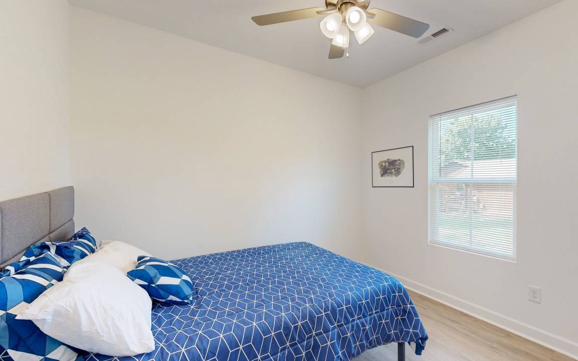 Photo of Bedroom in Southmont