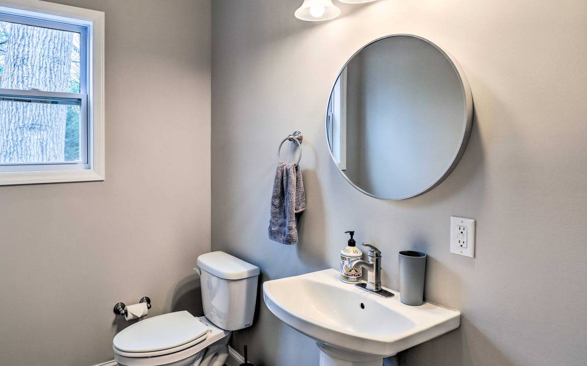 Photo of Bathroom in Candler