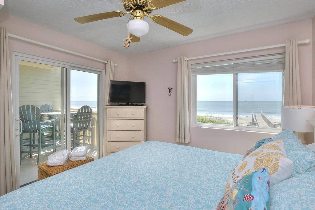 Photo of Bedroom in Caswell Beach
