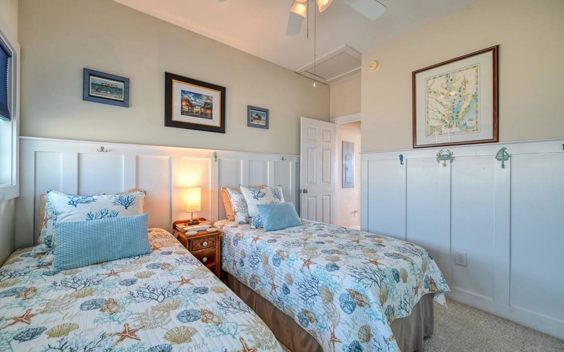 Photo of Bedroom in North Topsail Beach