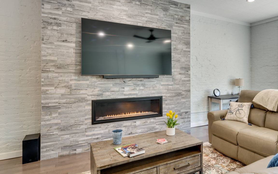 Photo of Livingroom in Lenoir