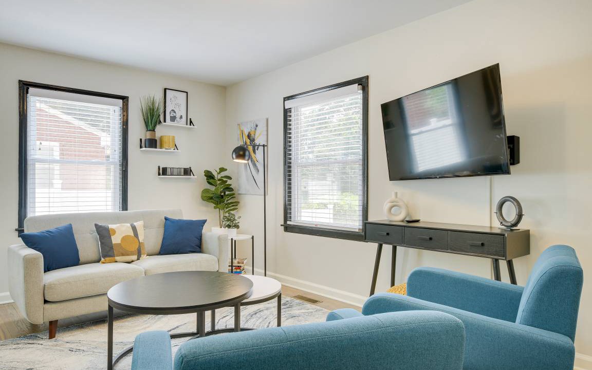 Photo of Livingroom in East Raleigh