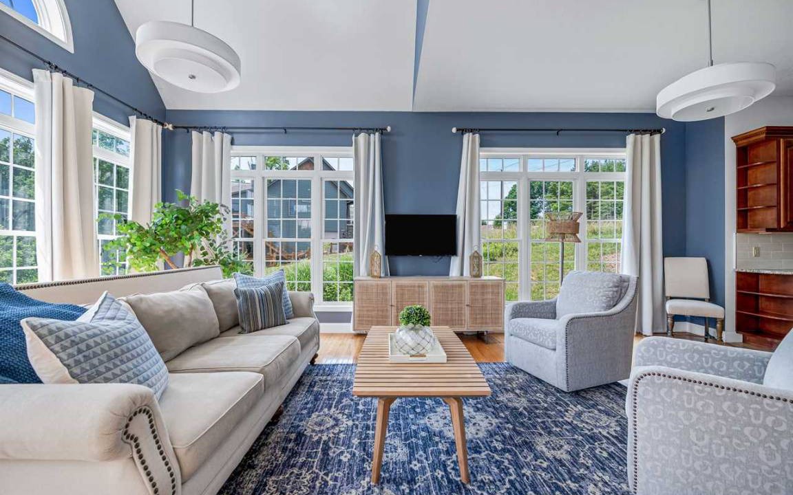 Photo of Livingroom in Weaverville