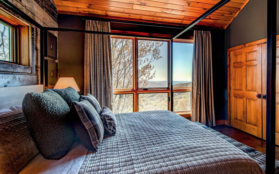 Photo of Bedroom in Blowing Rock