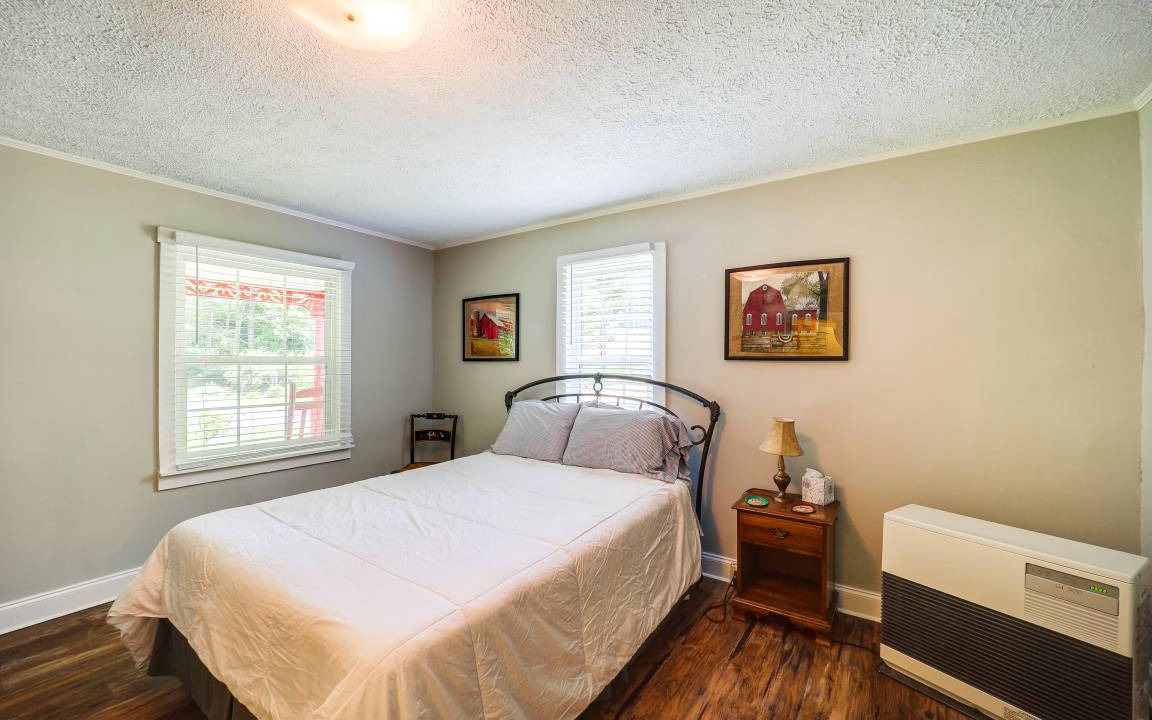 Photo of Bedroom in Bakersville