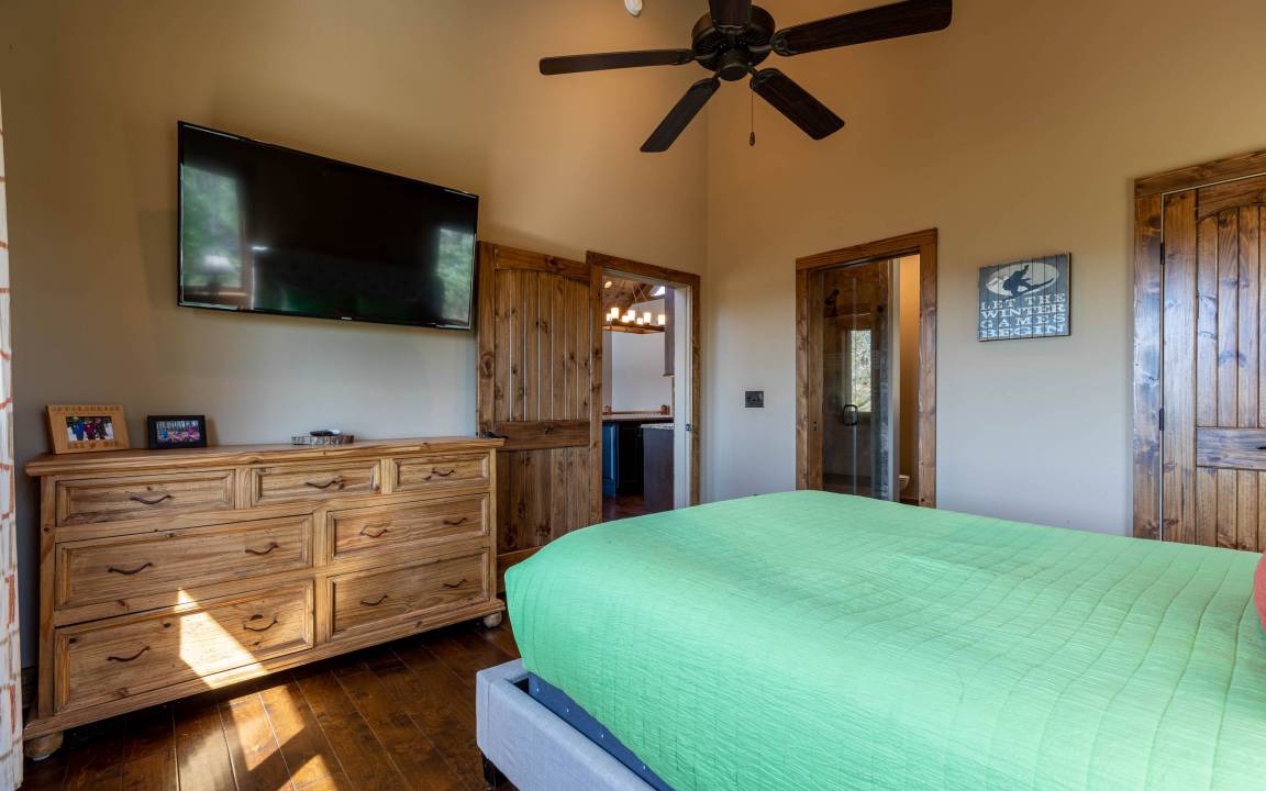 Photo of Bedroom in Lenoir