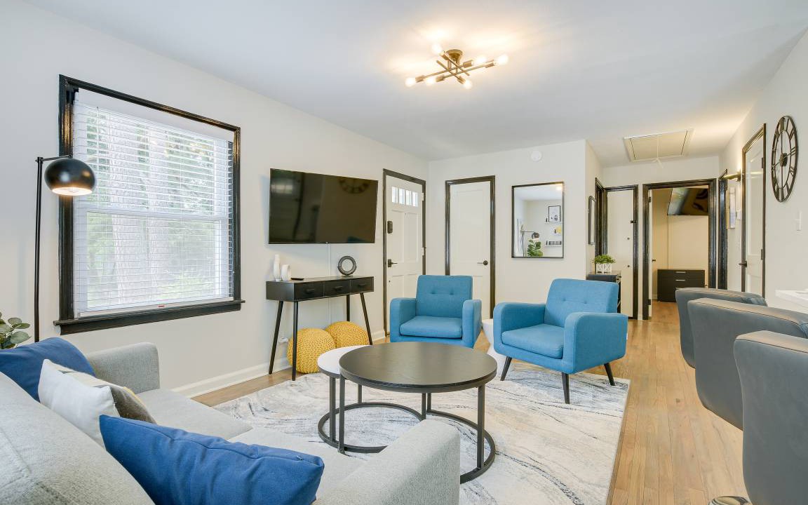 Photo of Livingroom in East Raleigh