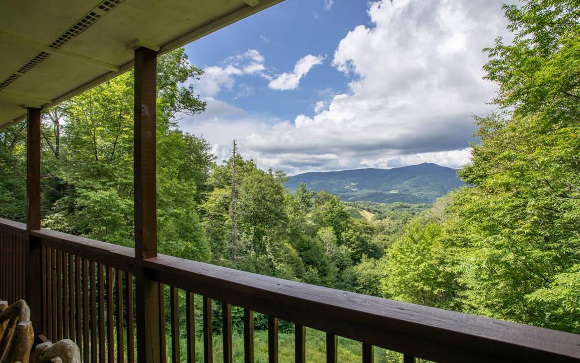 Photo of Patio Balcony in Banner Elk