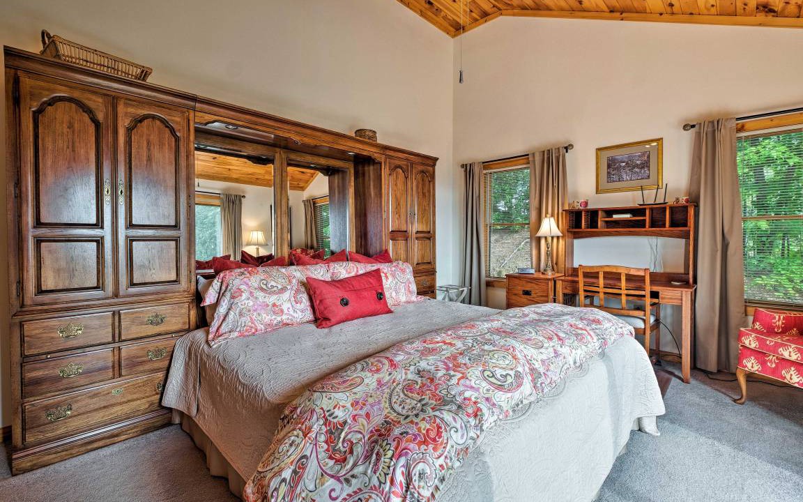 Photo of Bedroom in Bryson City