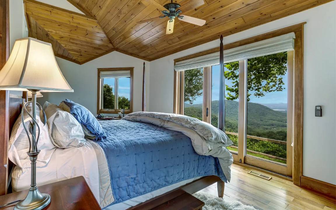 Photo of Others in Hayesville