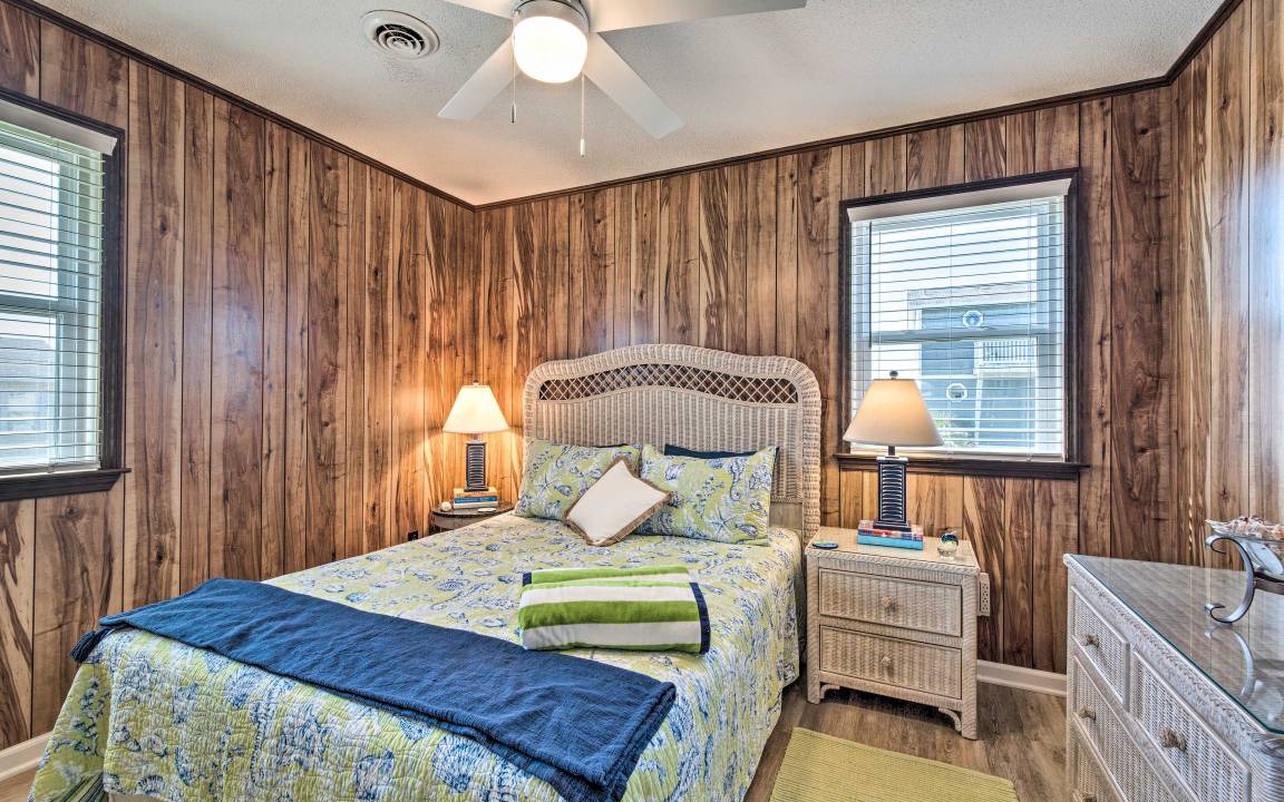Photo of Bedroom in Topsail Beach
