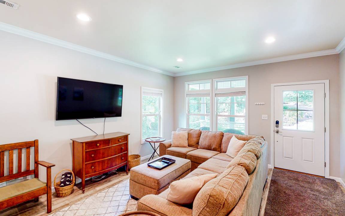Photo of Livingroom in Woodfin