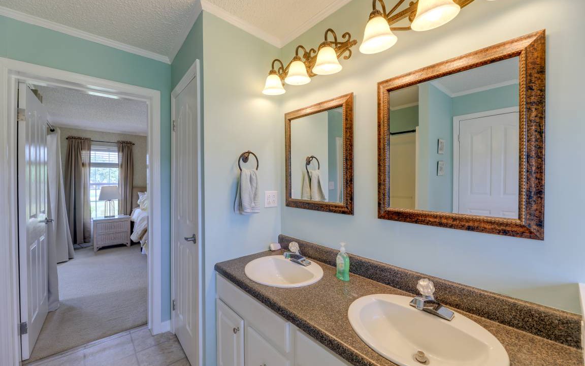 Photo of Bathroom in Carteret County