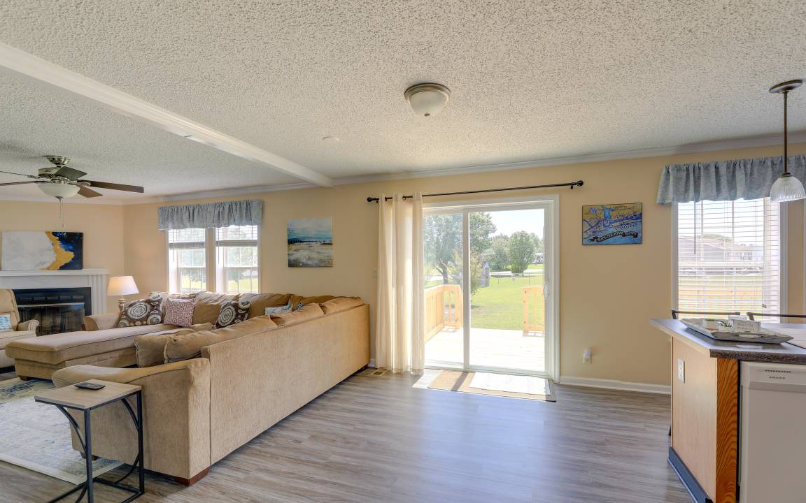 Photo of Livingroom in Carteret County