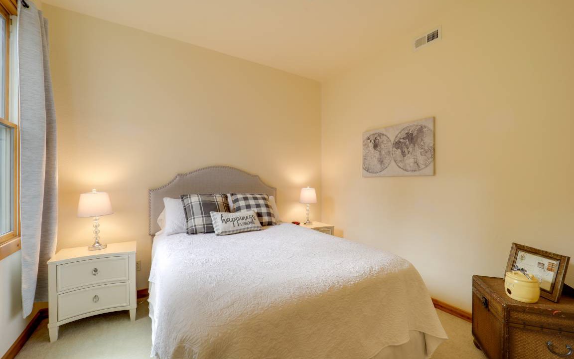 Photo of Bedroom in Mountain Air