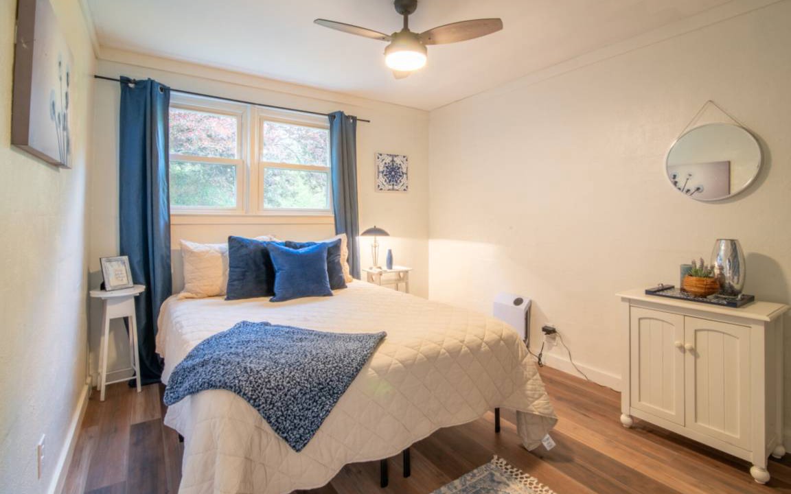 Photo of Bedroom in Sylva