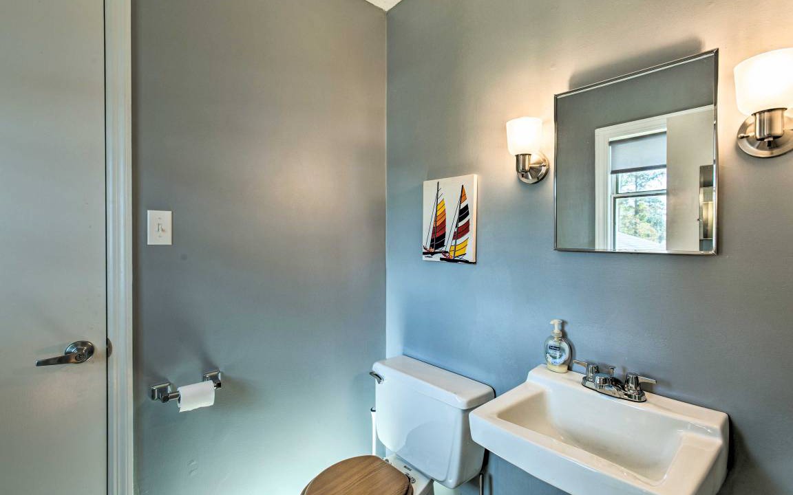 Photo of Bathroom in New Bern