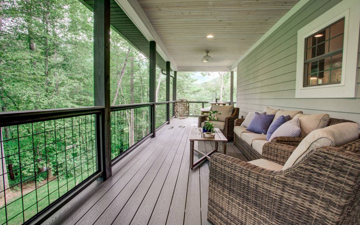 Photo of Patio Balcony in Barnardsville