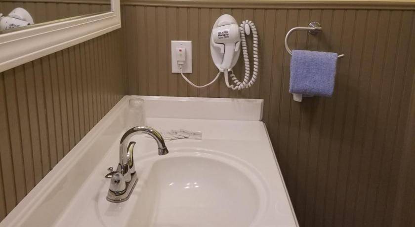Photo of Bathroom in Maggie Valley