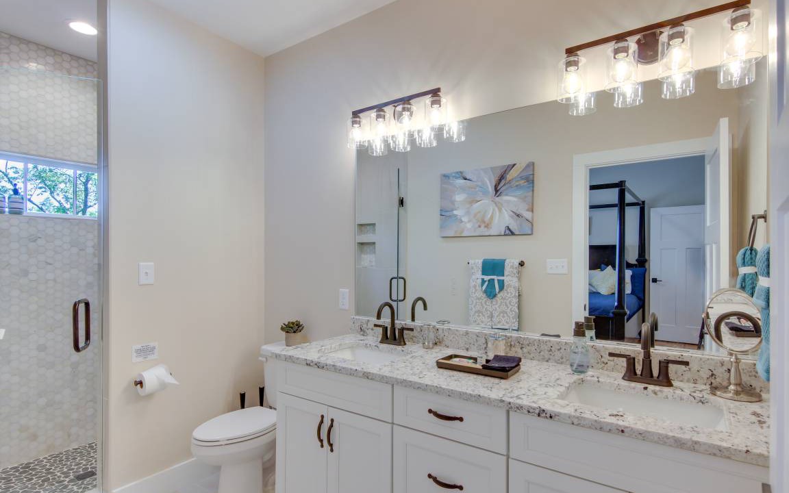 Photo of Bathroom in Hendersonville