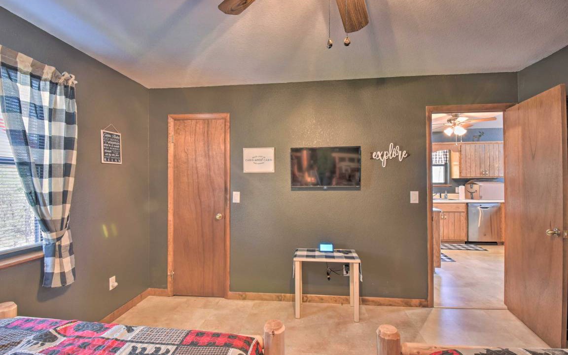 Photo of Bedroom in Upper Peachtree