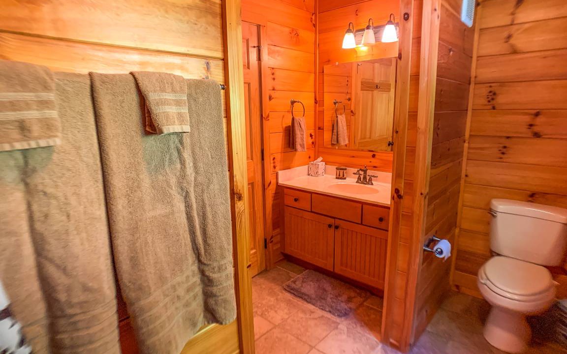 Photo of Bathroom in Buck Mountain